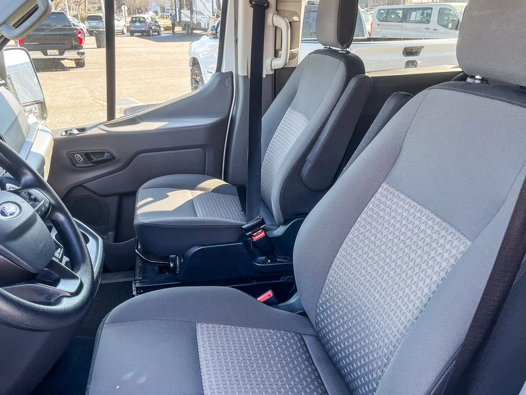 Used 2023 Ford Transit 350 XLT image 9