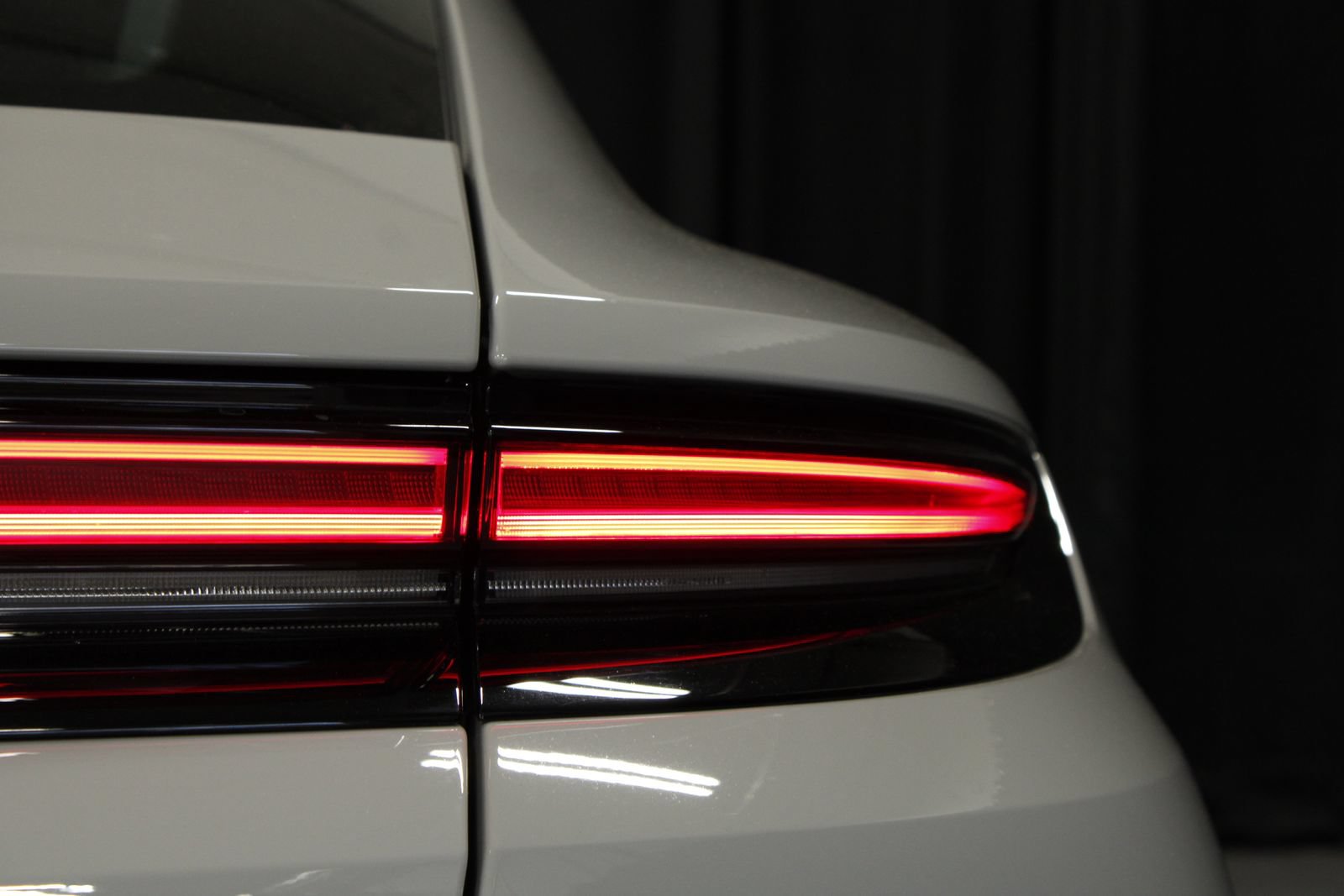 Certified 2025 Porsche Panamera 4 AWD/4WD image 21
