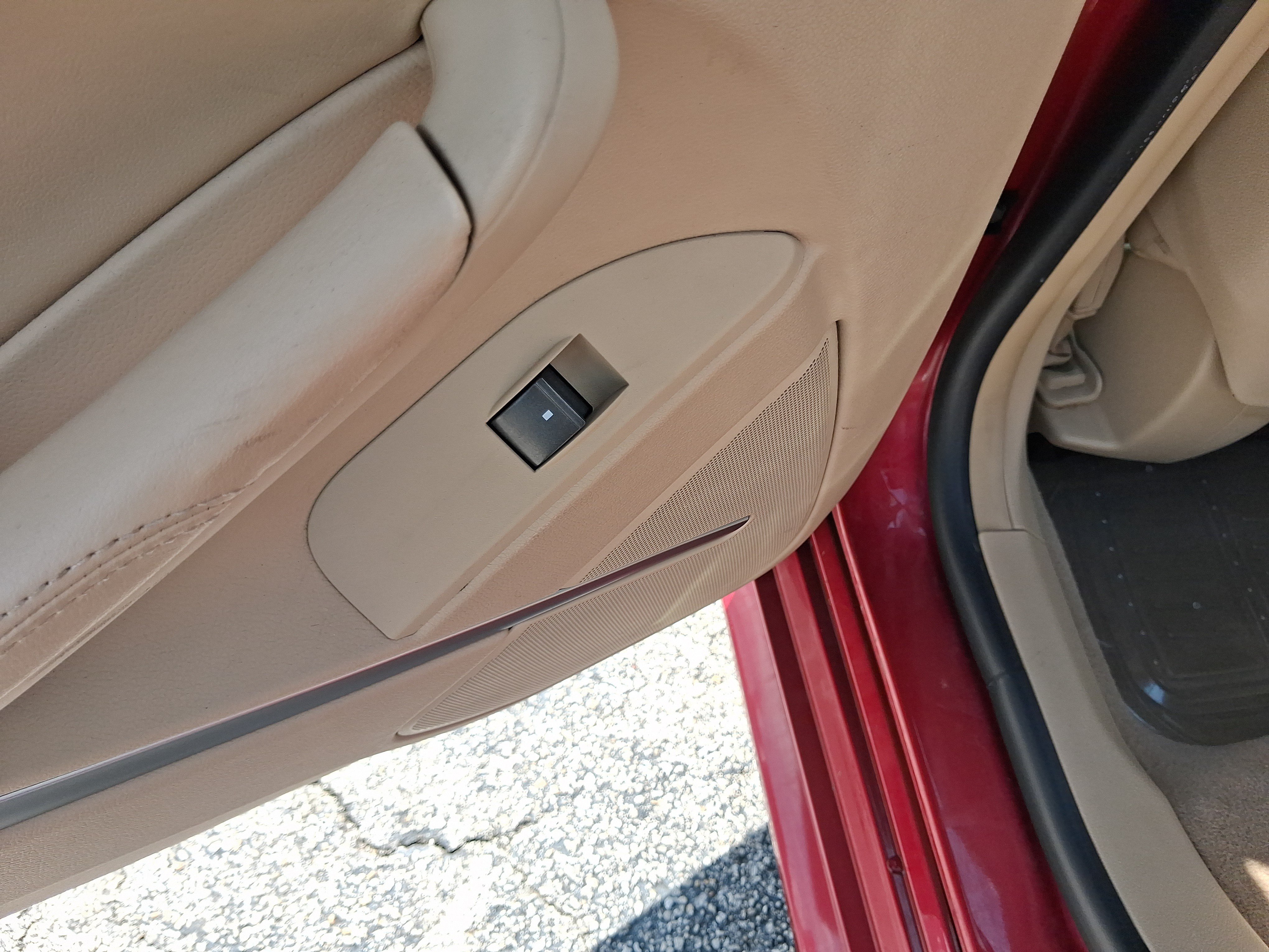 Used 2011 Cadillac CTS Luxury RWD image 22