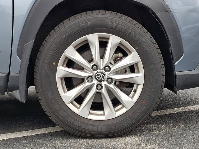 Used 2023 Toyota Corolla Cross LE w/ Moonroof Package image 8