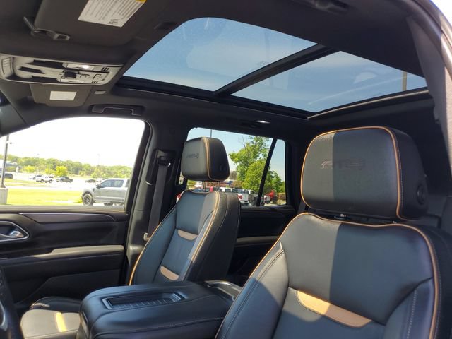 Used 2024 GMC Yukon AT4 w/ Technology Package AWD/4WD image 10