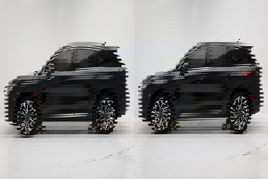 Used 2022 Lincoln Corsair Reserve w/ Sport Package image 6