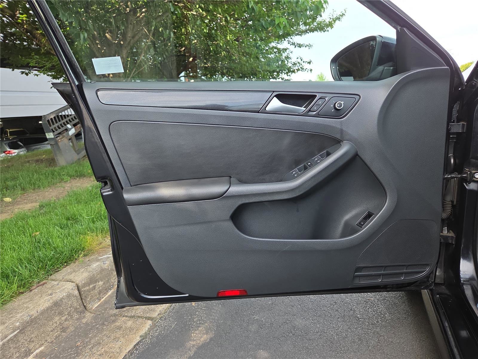Used 2014 Volkswagen Jetta GLI Edition 30 FWD image 11