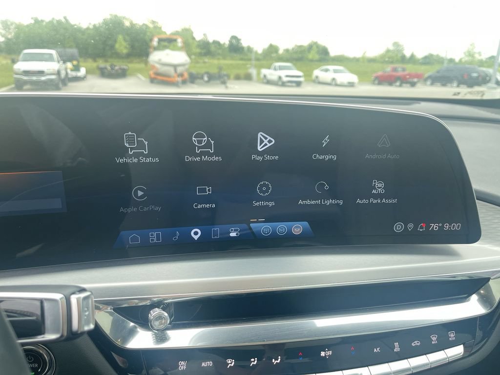 Certified 2025 Cadillac Lyriq Luxury AWD/4WD image 26