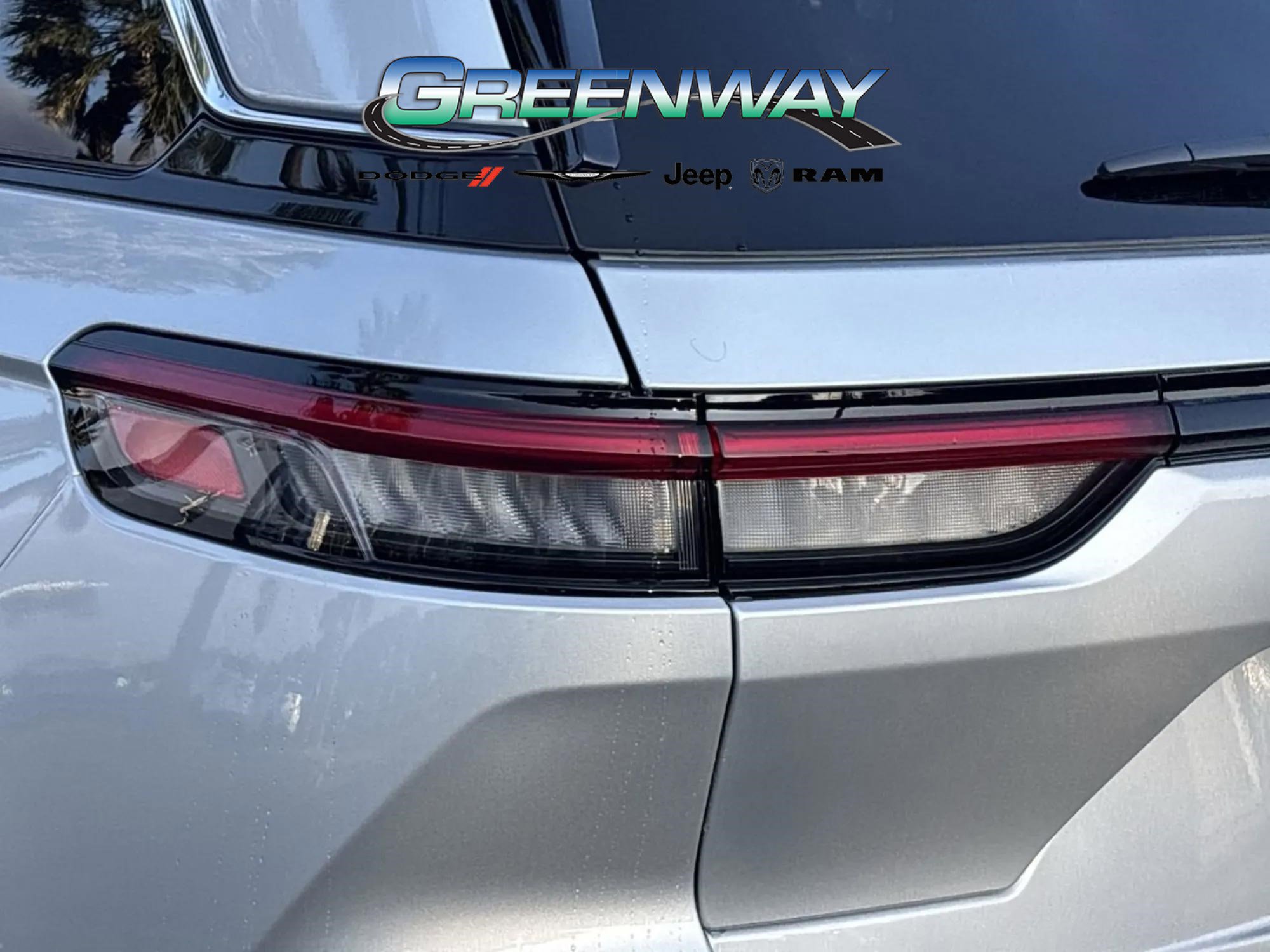 New 2025 Jeep Grand Cherokee Laredo image 7