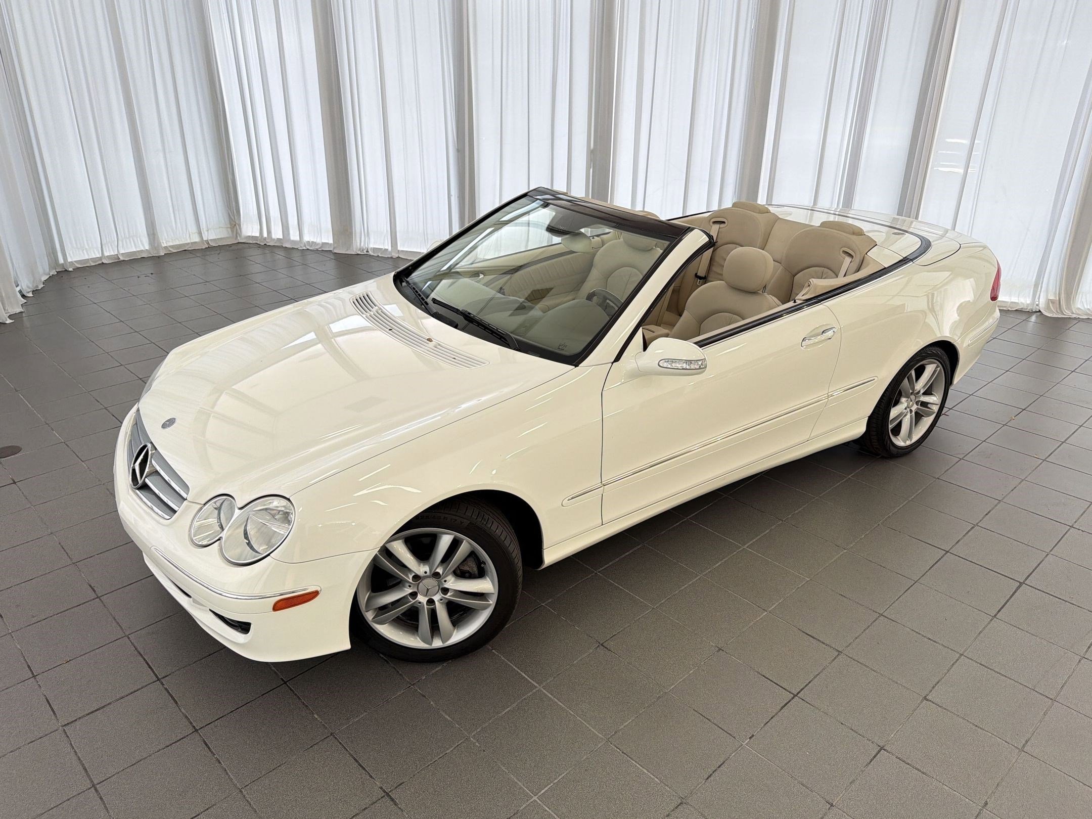 Used 2006 Mercedes-Benz CLK 350 Cabriolet image 30
