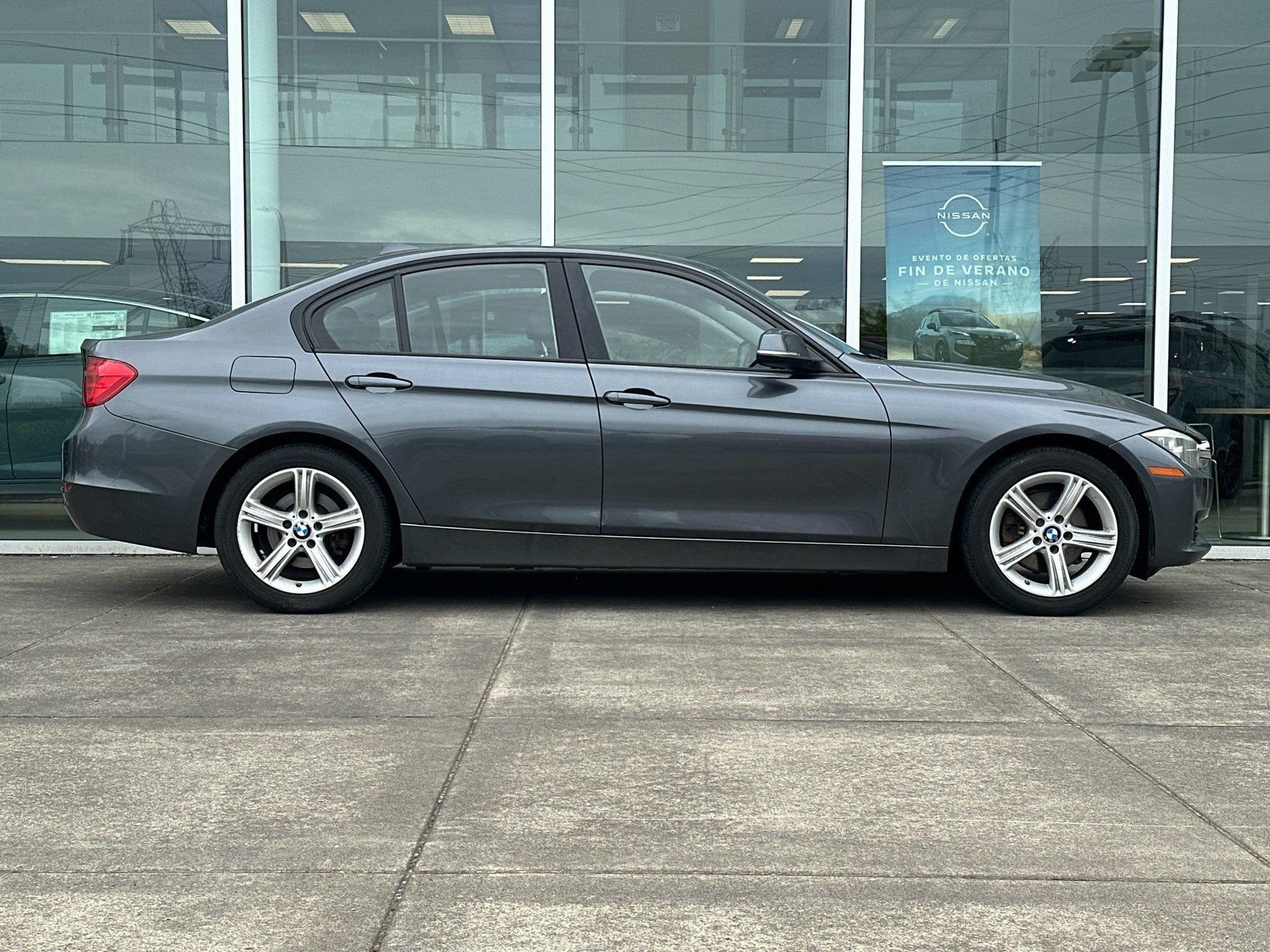 Used 2015 BMW 328i Sedan RWD image 2