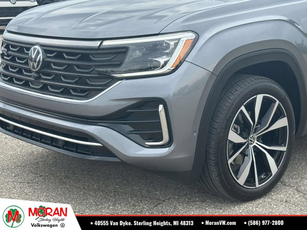 Certified 2024 Volkswagen Atlas Cross Sport SEL Premium R-Line AWD/4WD image 8
