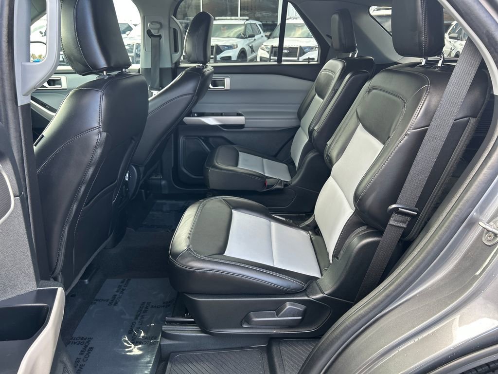 Certified 2022 Ford Explorer XLT w/ Equipment Group 202A image 51