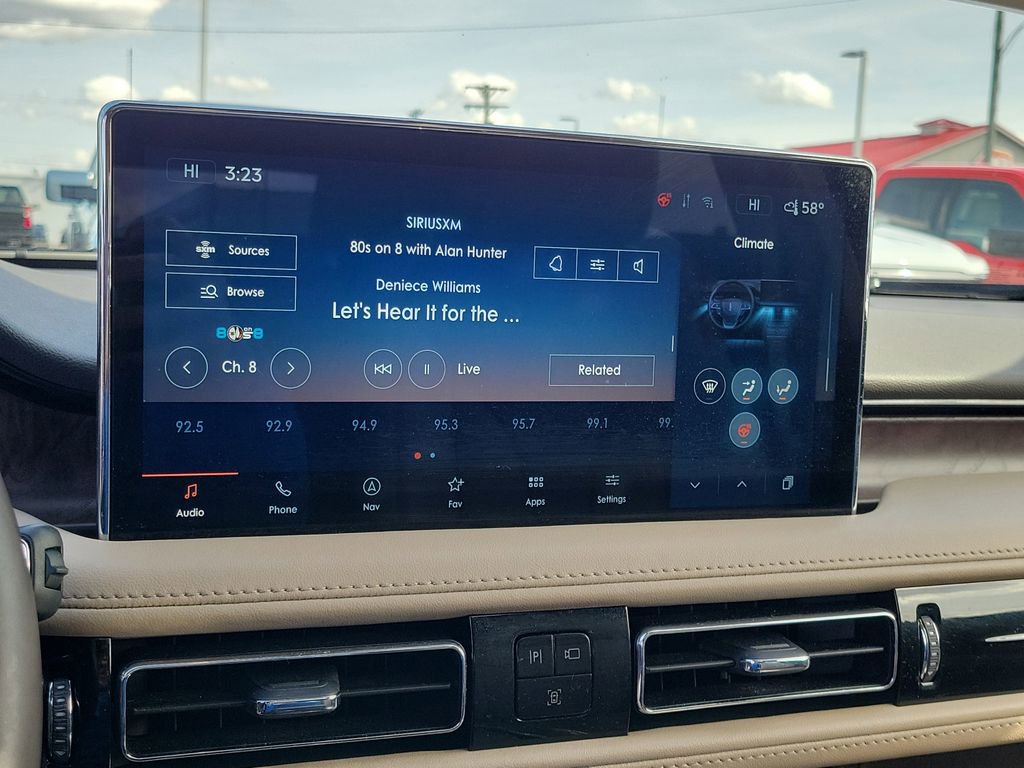 Certified 2022 Lincoln Nautilus Reserve image 26