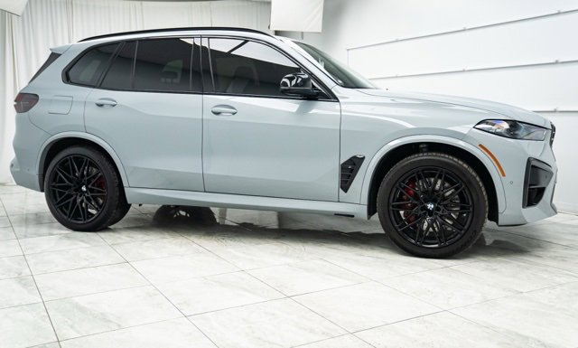 Used 2024 BMW X5 M Competition w/ Executive Package image 2