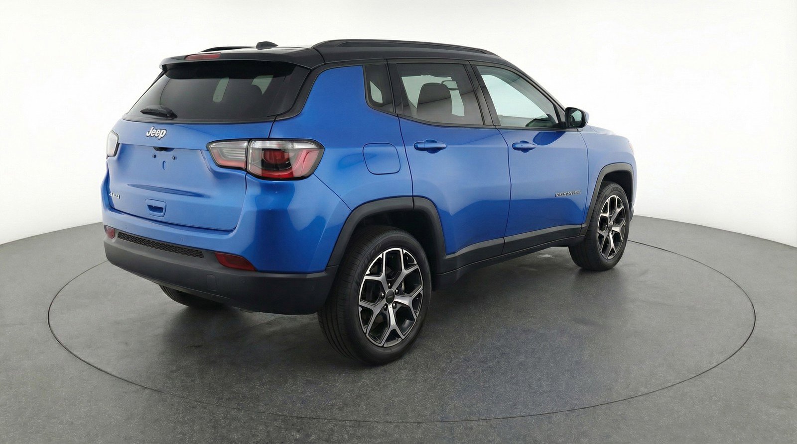 Used 2025 Jeep Compass Limited image 9