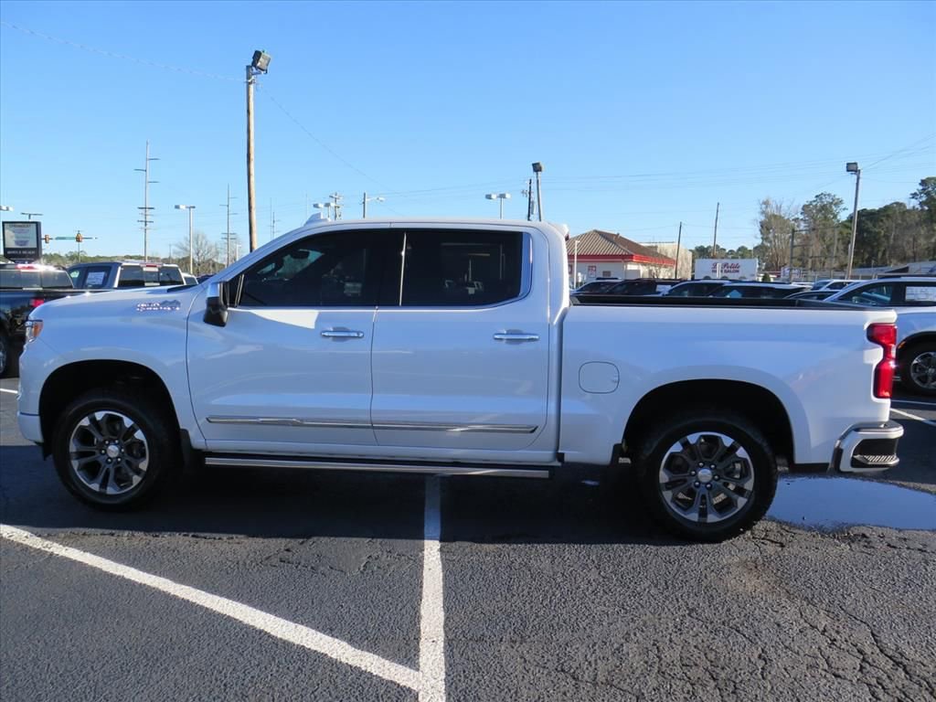 Used 2024 Chevrolet Silverado 1500 High Country w/ High Country Premium Package image 6