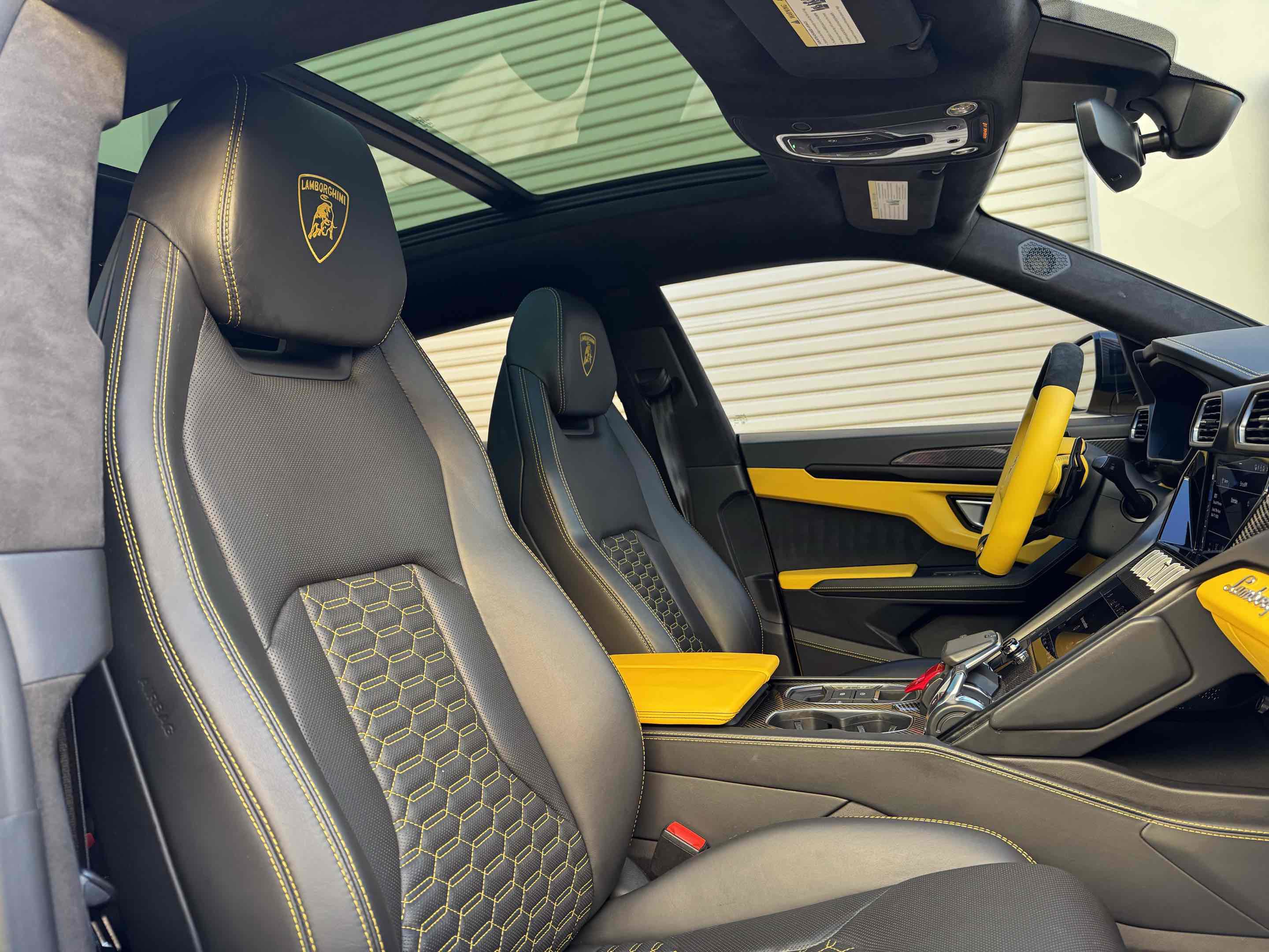 Used 2021 Lamborghini Urus image 30