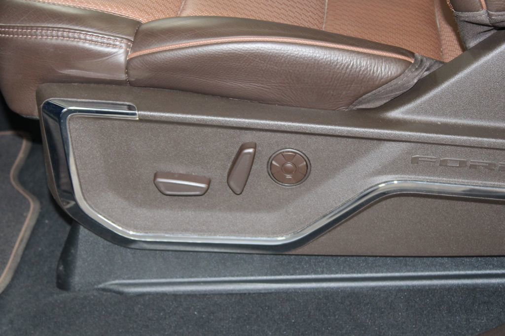 Used 2025 Ford F350 King Ranch w/ FX4 Off-Road Package AWD/4WD image 22