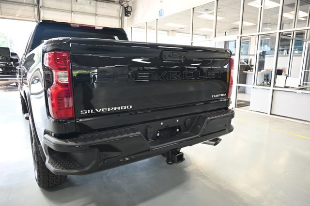 New 2026 Chevrolet Silverado 2500 Custom w/ Custom Value Package AWD/4WD image 6