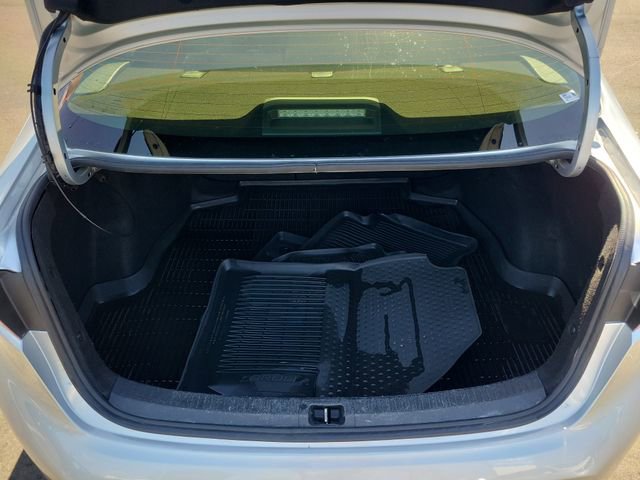 Used 2024 Toyota Corolla SE w/ SE Premium Package image 9