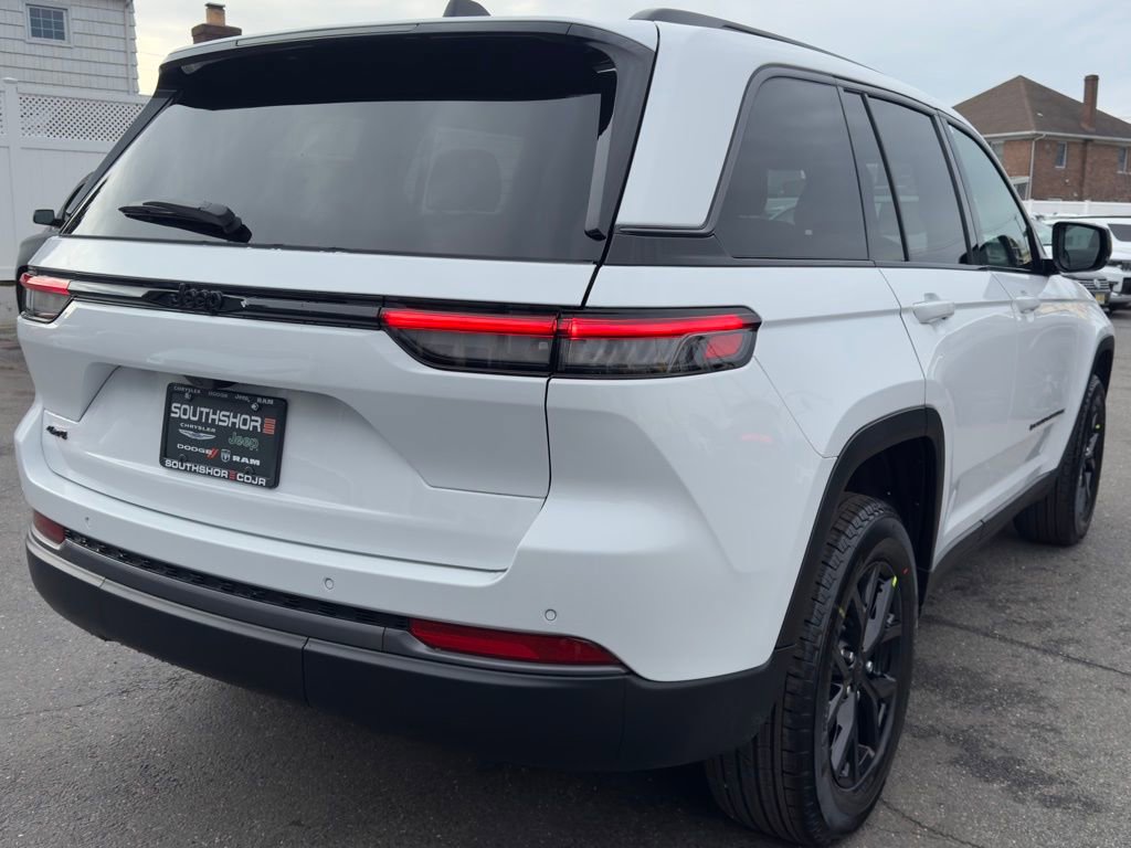 New 2026 Jeep Grand Cherokee Altitude image 7
