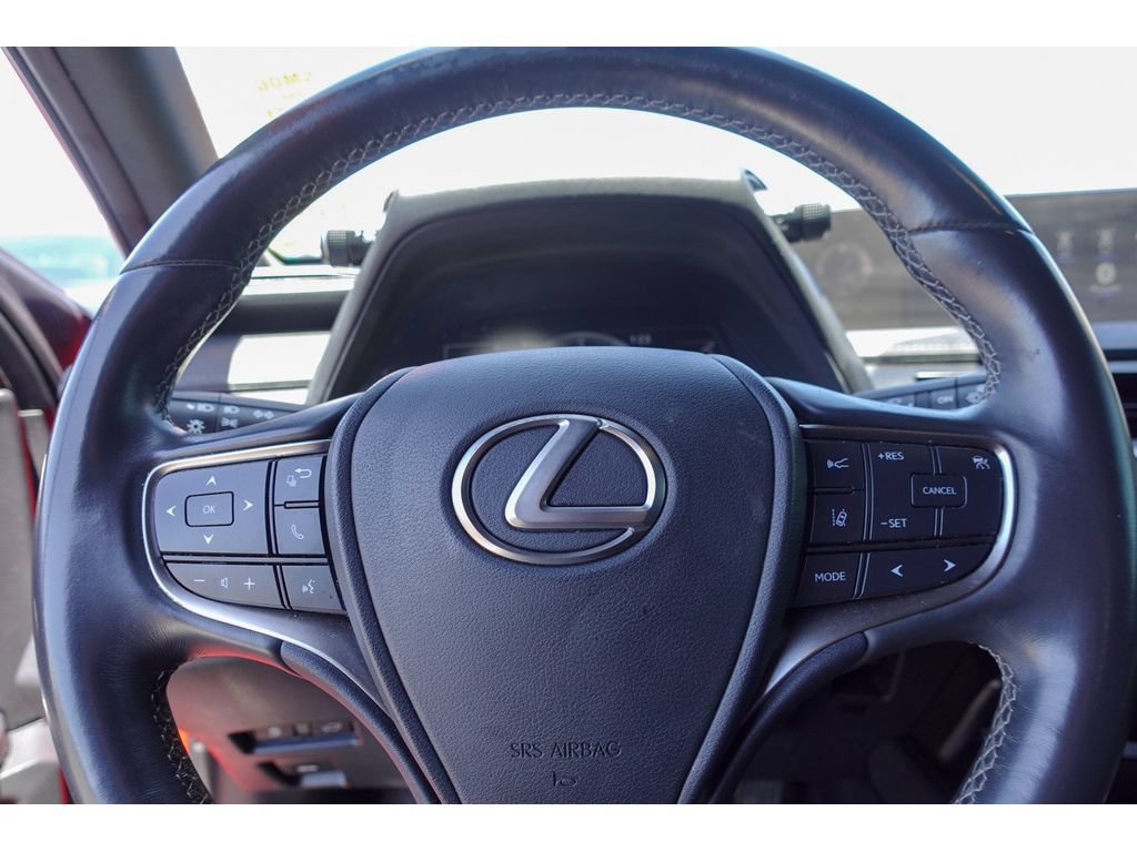 Used 2019 Lexus UX 200 w/ Premium Package FWD image 14