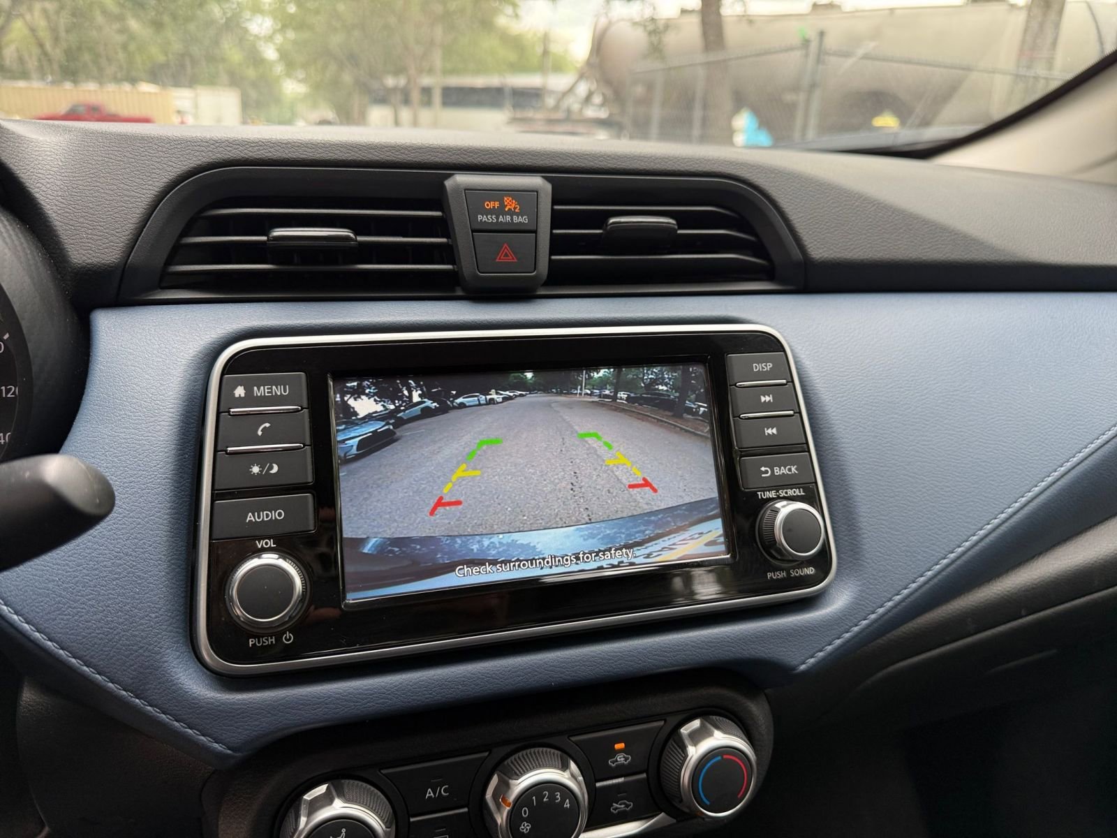 Used 2025 Nissan Versa SV FWD image 18