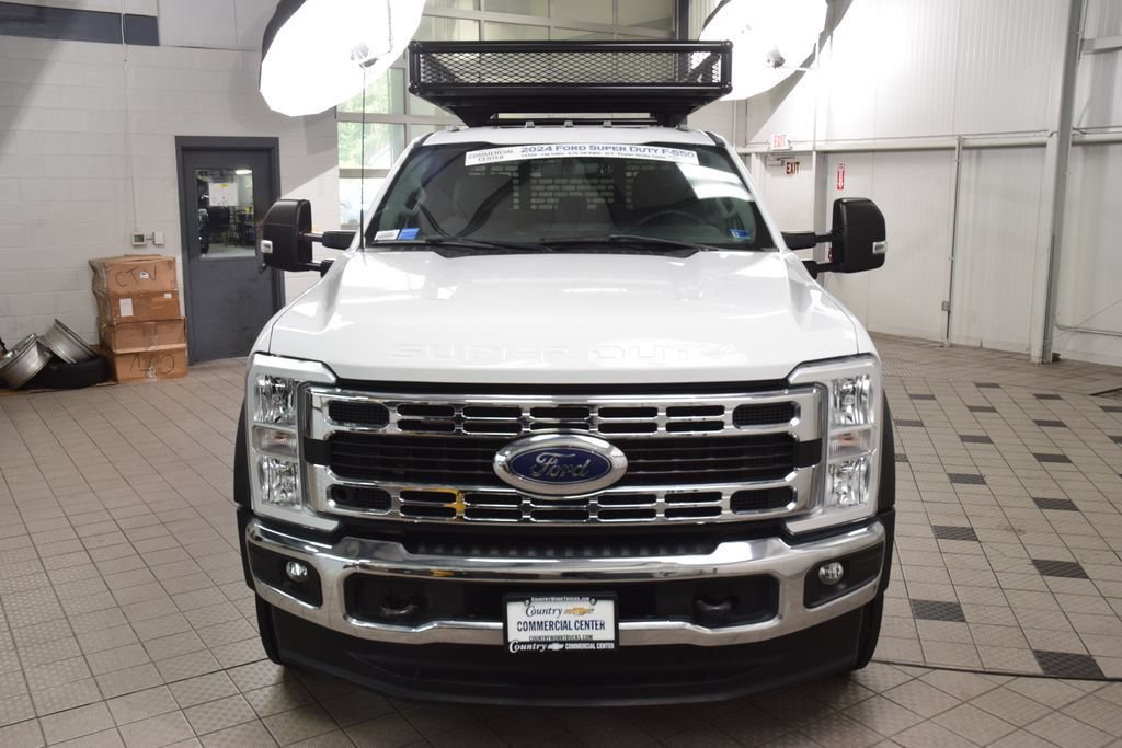 Used 2024 Ford F550 4x4 Crew Cab Super Duty w/ XLT Value Package image 2