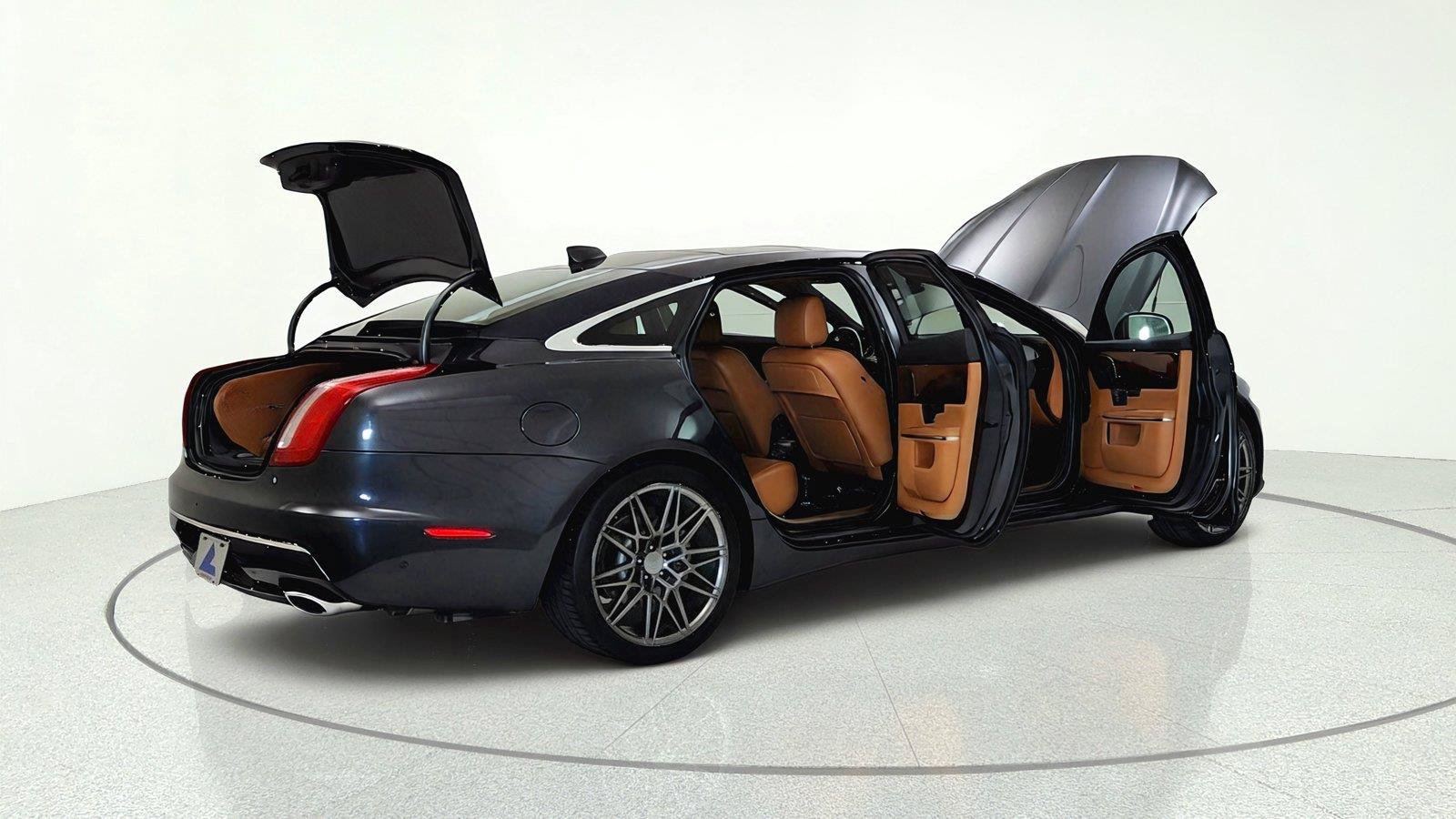 Used 2016 Jaguar XJ L Portfolio AWD/4WD image 35