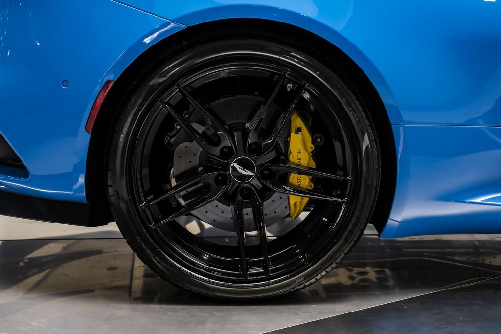 Used 2022 Aston Martin DBS Superleggera RWD image 42