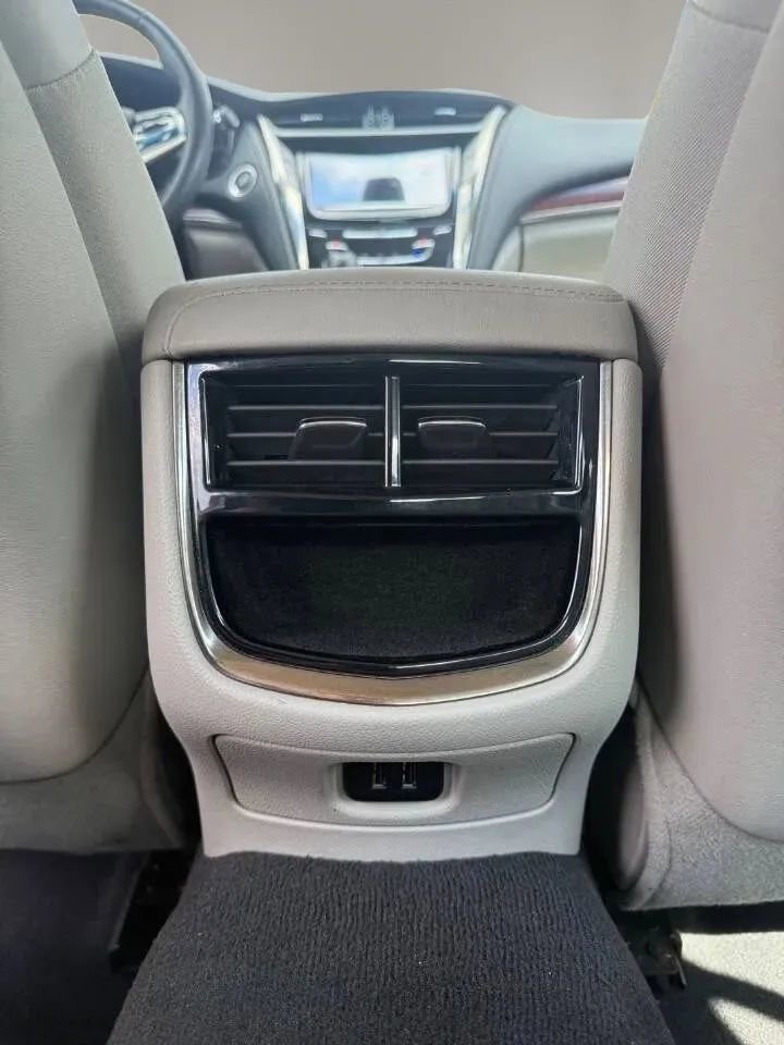 Used 2018 Cadillac CTS Sedan RWD image 14