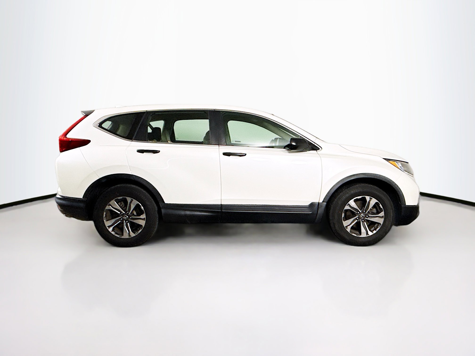 Used 2018 Honda CR-V LX image 2