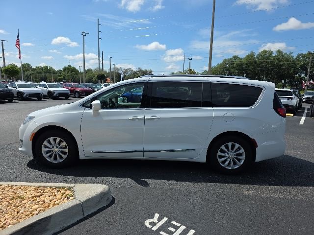 Used 2019 Chrysler Pacifica Touring-L FWD image 14