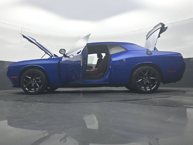 Used 2021 Dodge Challenger SXT w/ Driver Convenience Group RWD image 52