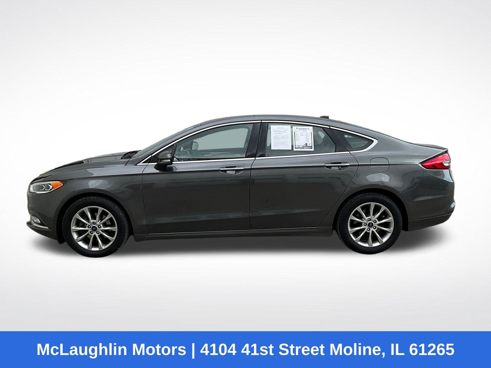 Used 2017 Ford Fusion SE w/ Fusion SE Technology Package FWD image 14