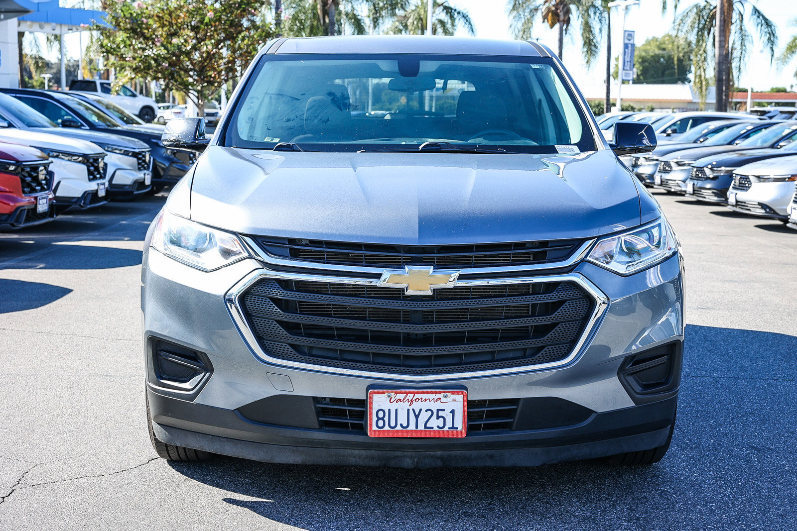 Used 2020 Chevrolet Traverse LS image 2