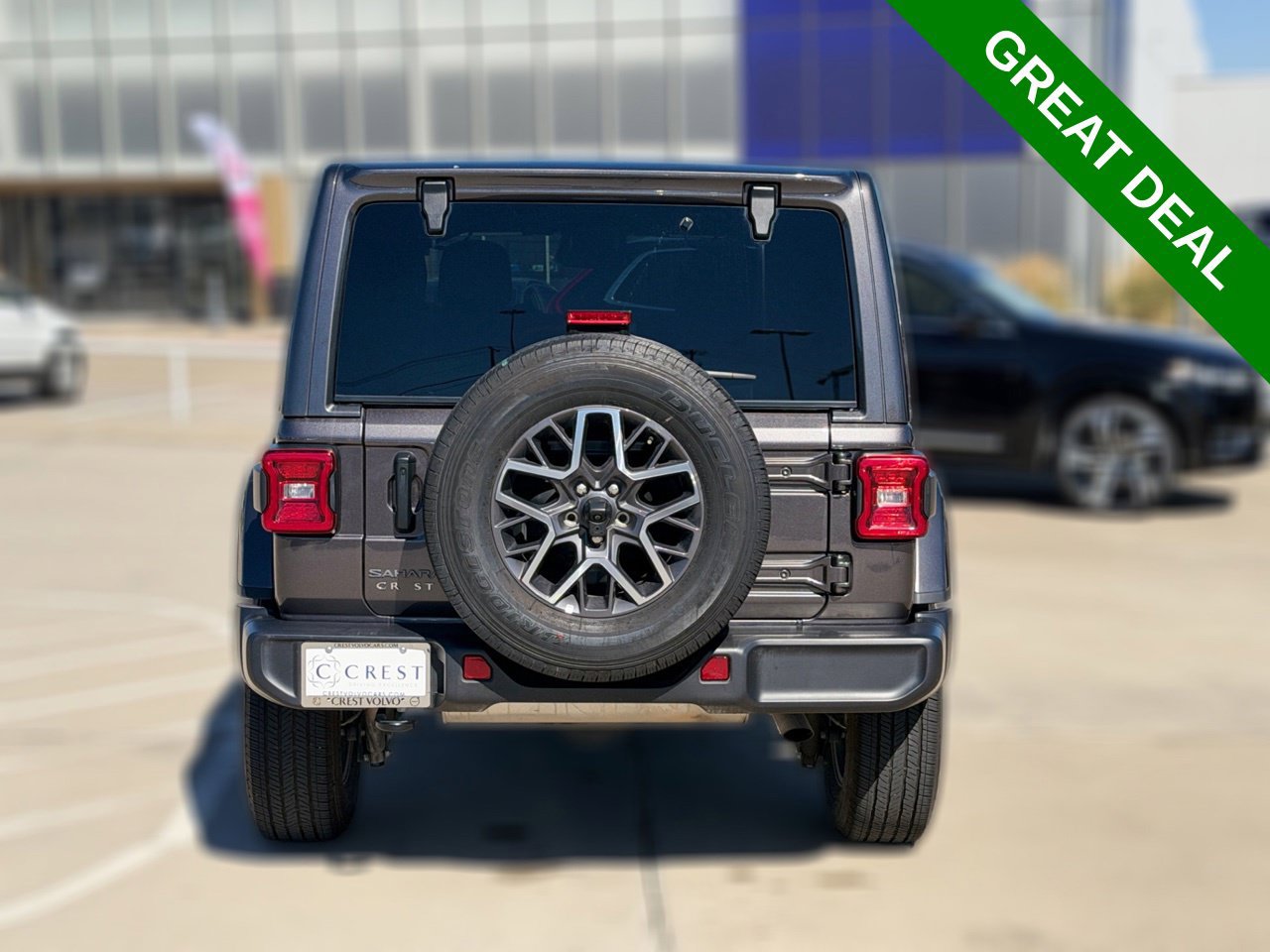 Used 2026 Jeep Wrangler Unlimited Sahara AWD/4WD image 9