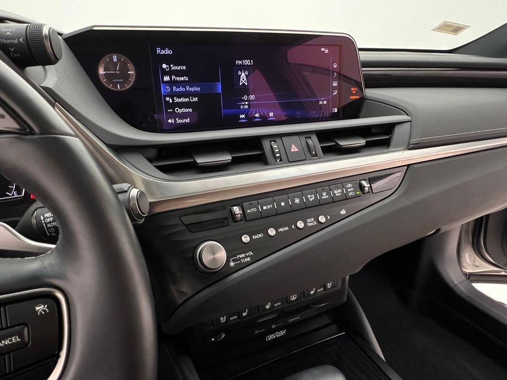 Used 2021 Lexus ES 300h w/ Accessory Package 2 image 20