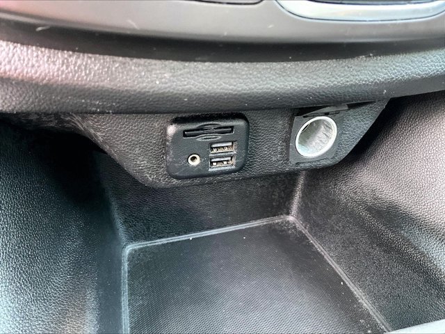Used 2020 Chevrolet Traverse RS FWD image 25