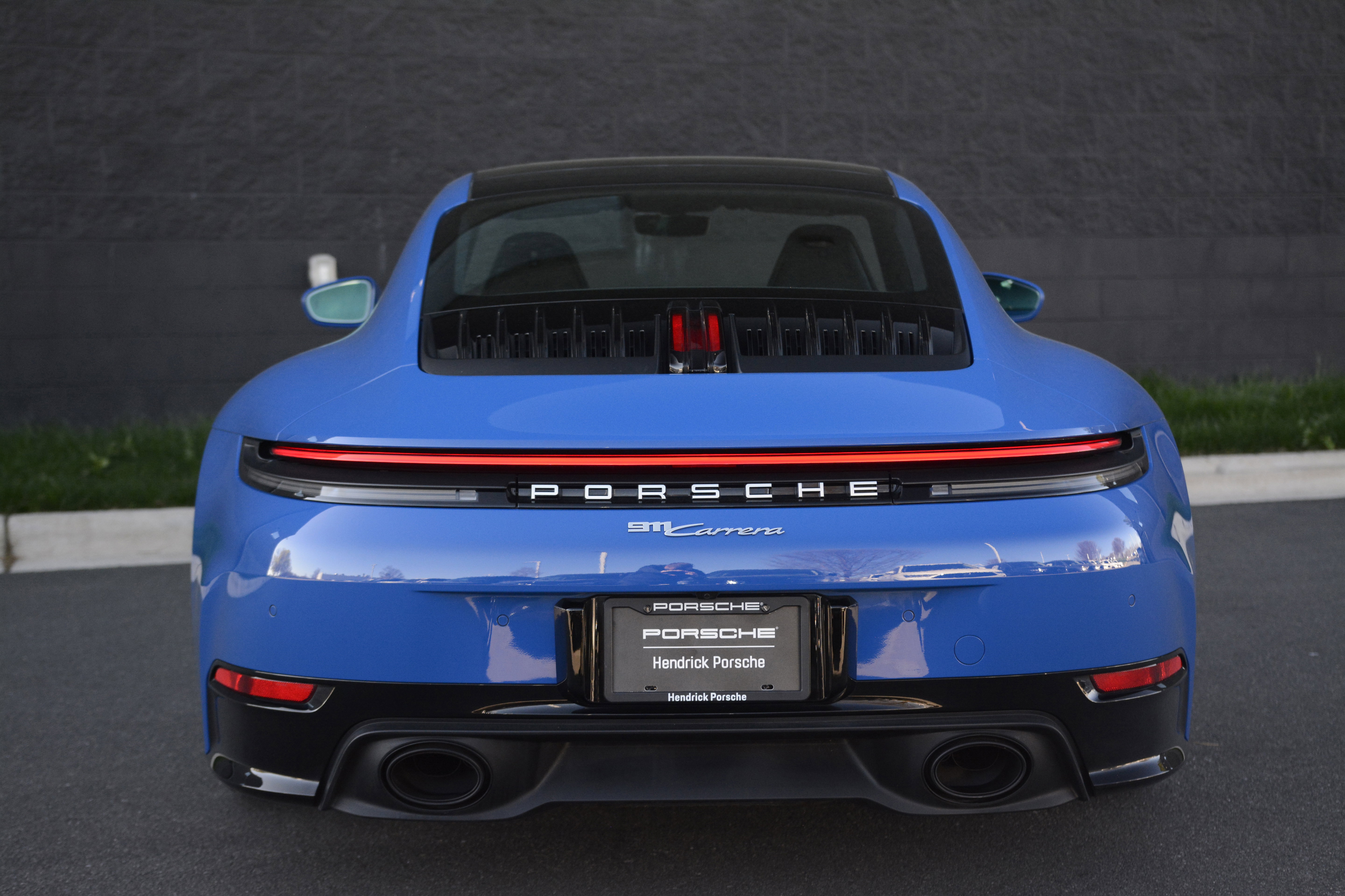 Certified 2025 Porsche 911 Carrera RWD image 6