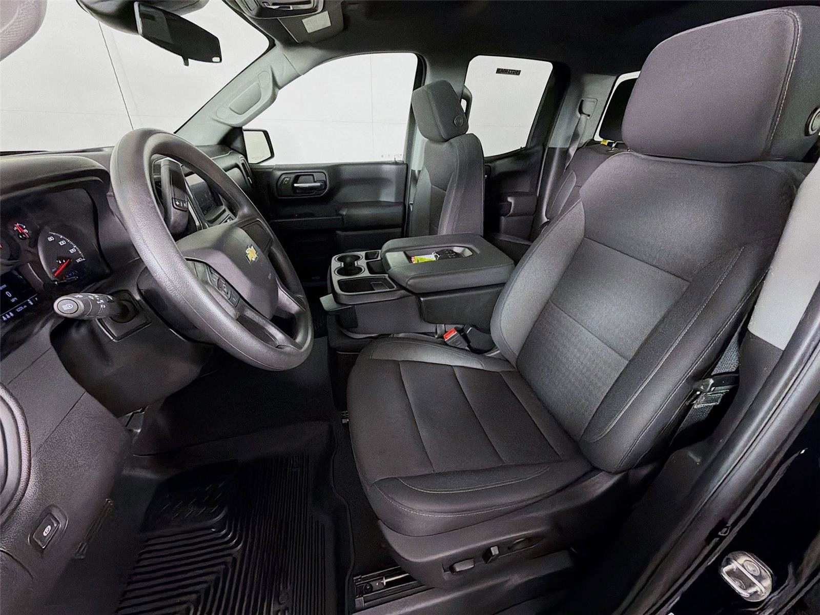 Used 2024 Chevrolet Silverado 1500 Custom image 11