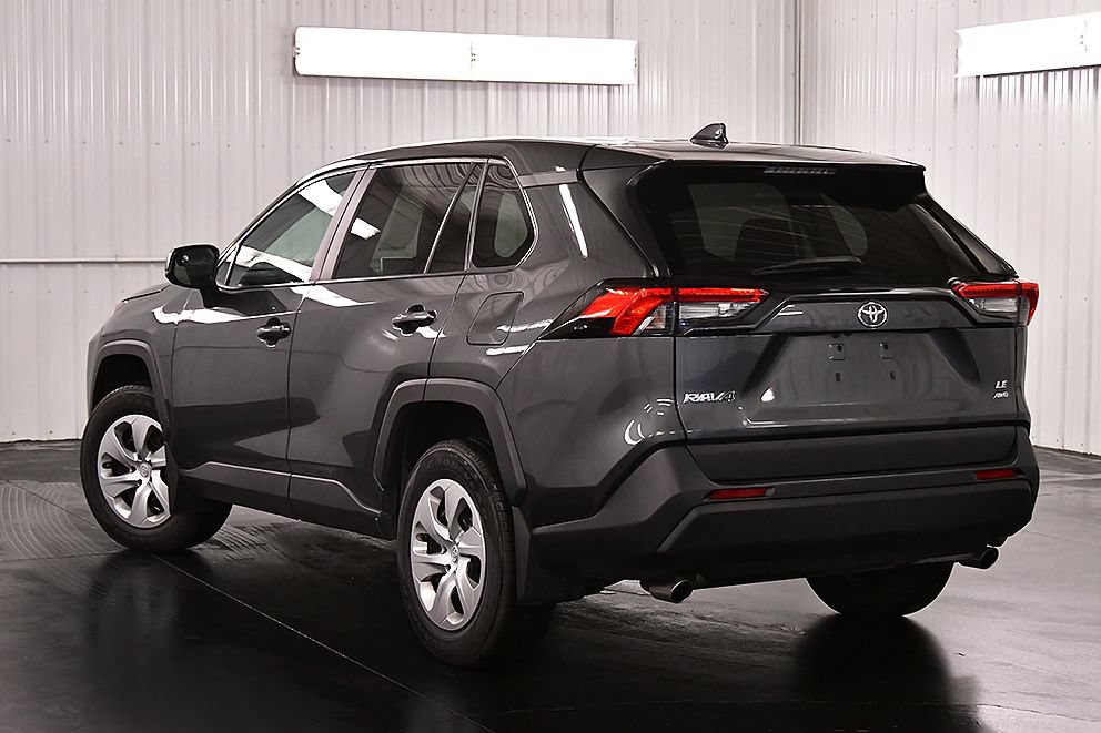 Used 2023 Toyota RAV4 LE AWD/4WD image 5