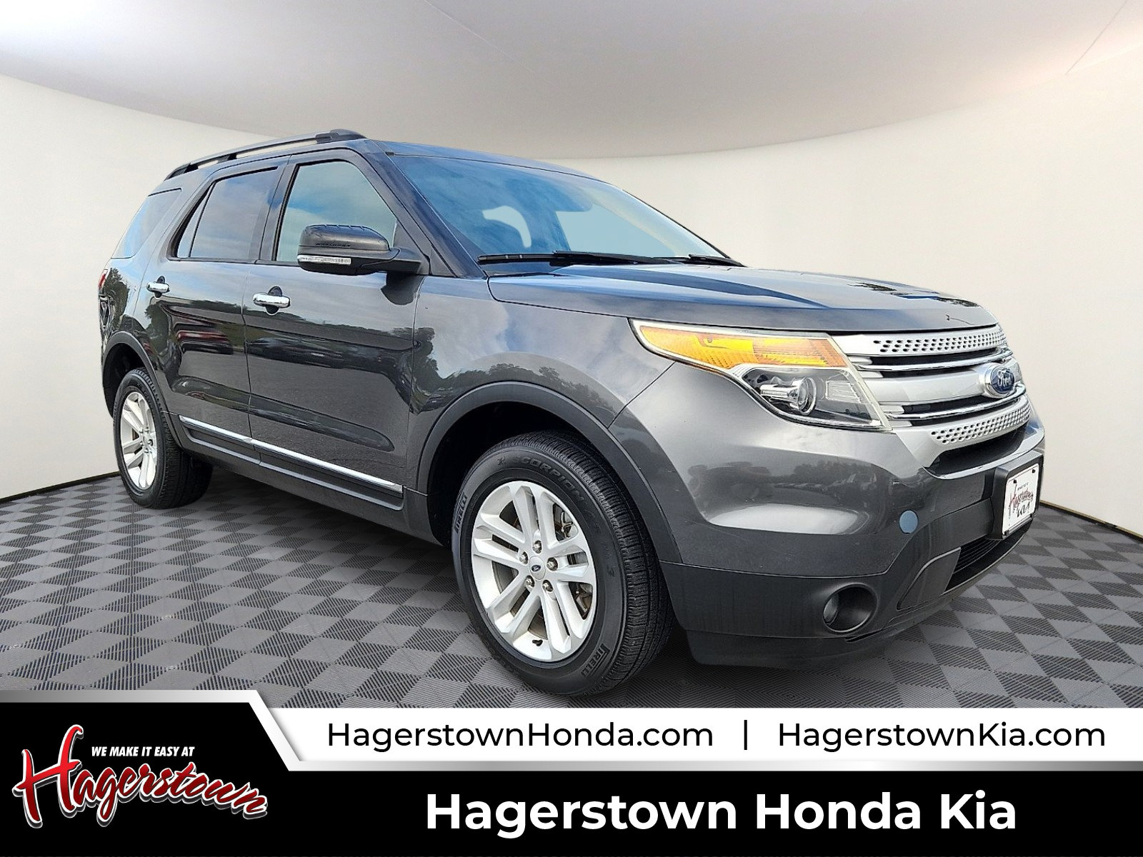 Used 2015 Ford Explorer XLT w/ Equipment Group 202B AWD/4WD image 1