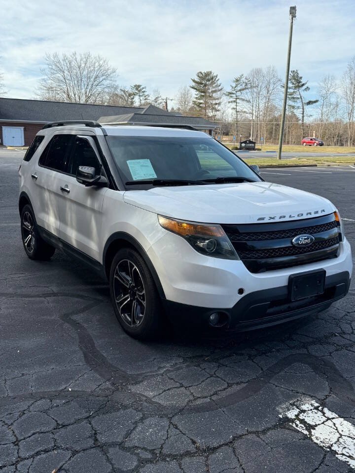 Used 2014 Ford Explorer Sport w/ Equipment Group 401A AWD/4WD image 9