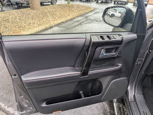 Used 2019 Toyota 4Runner TRD Off-Road Premium AWD/4WD image 14