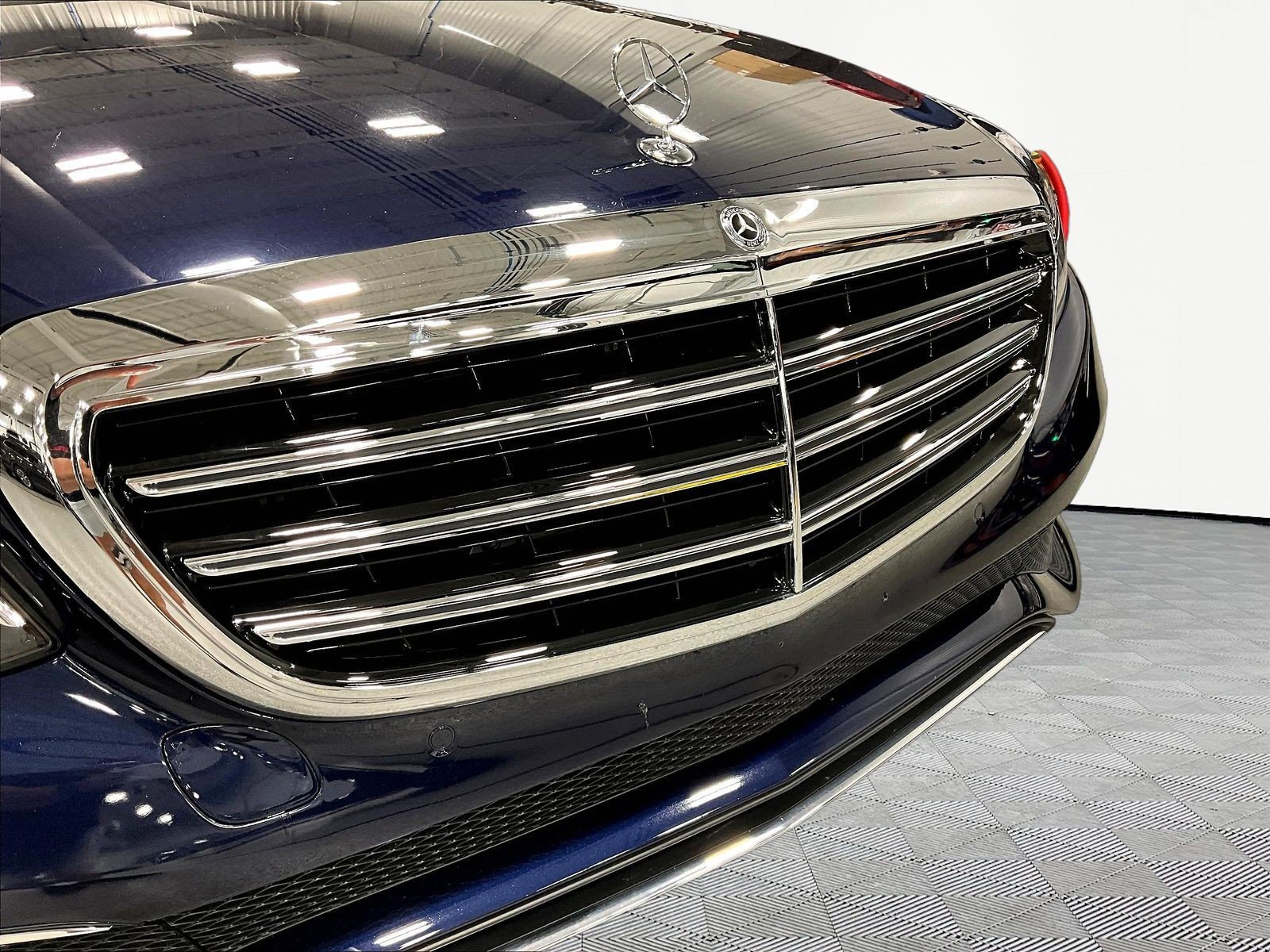 Used 2019 Mercedes-Benz E 450 4MATIC Sedan w/ Premium Package image 33