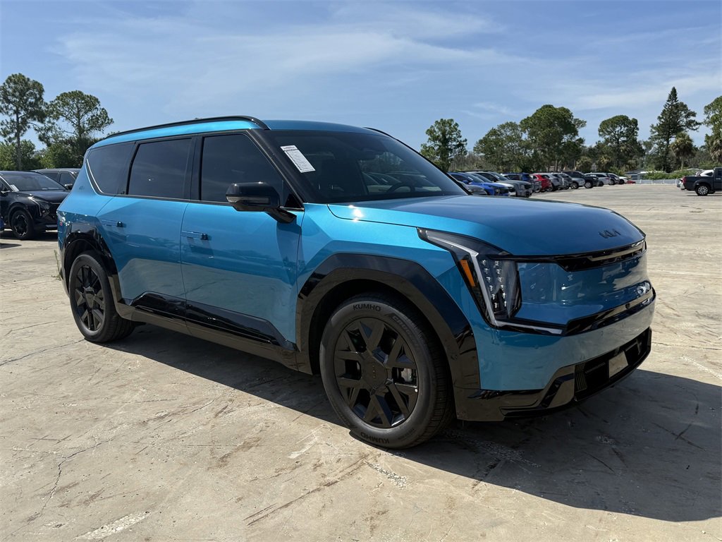 New 2026 Kia EV9 Land w/ Nightfall Edition Package image 2