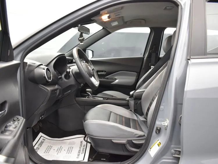 Used 2023 Nissan Kicks SR w/ SR Premium Package FWD image 14