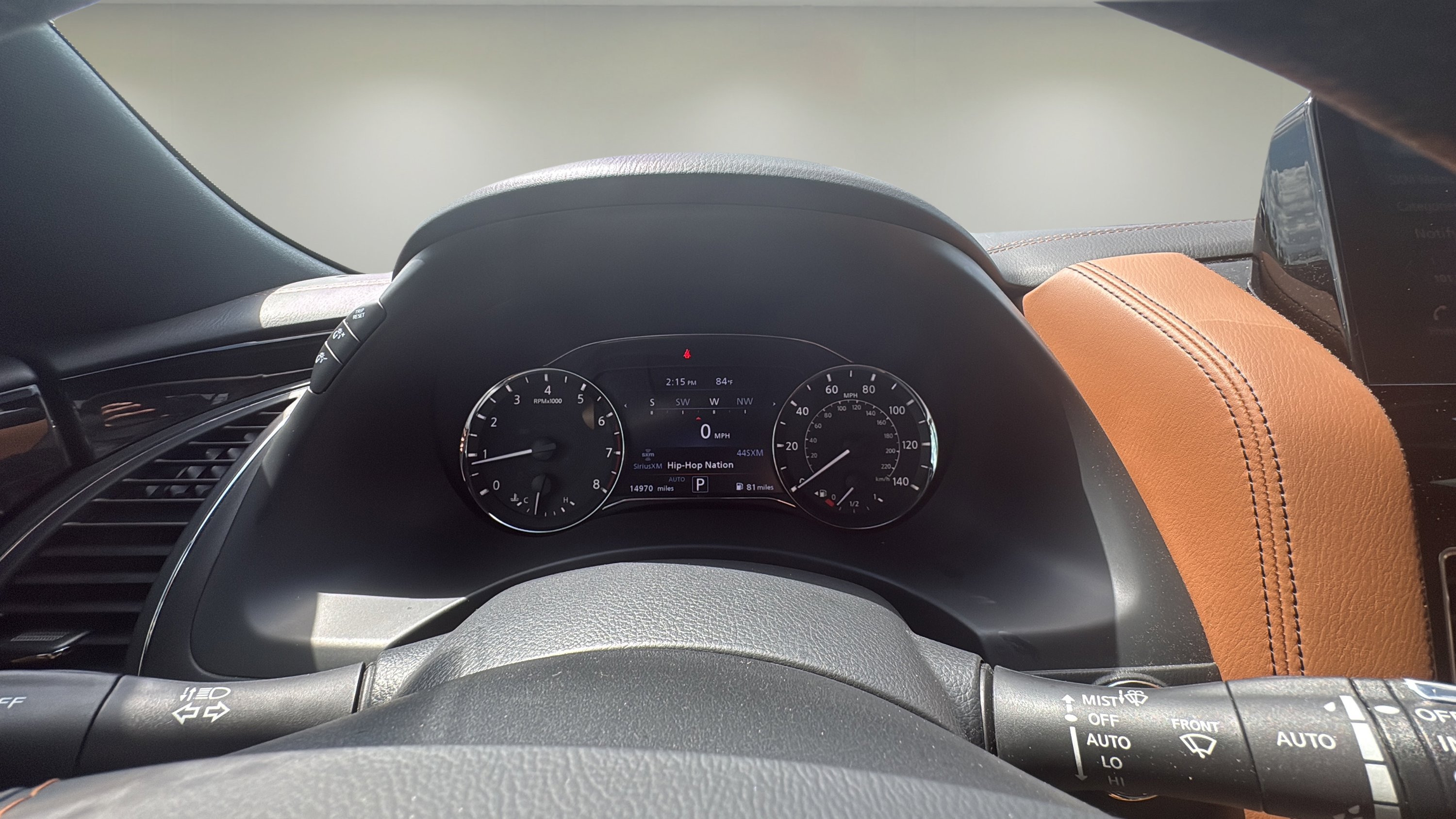 Used 2024 INFINITI QX80 Sensory image 9