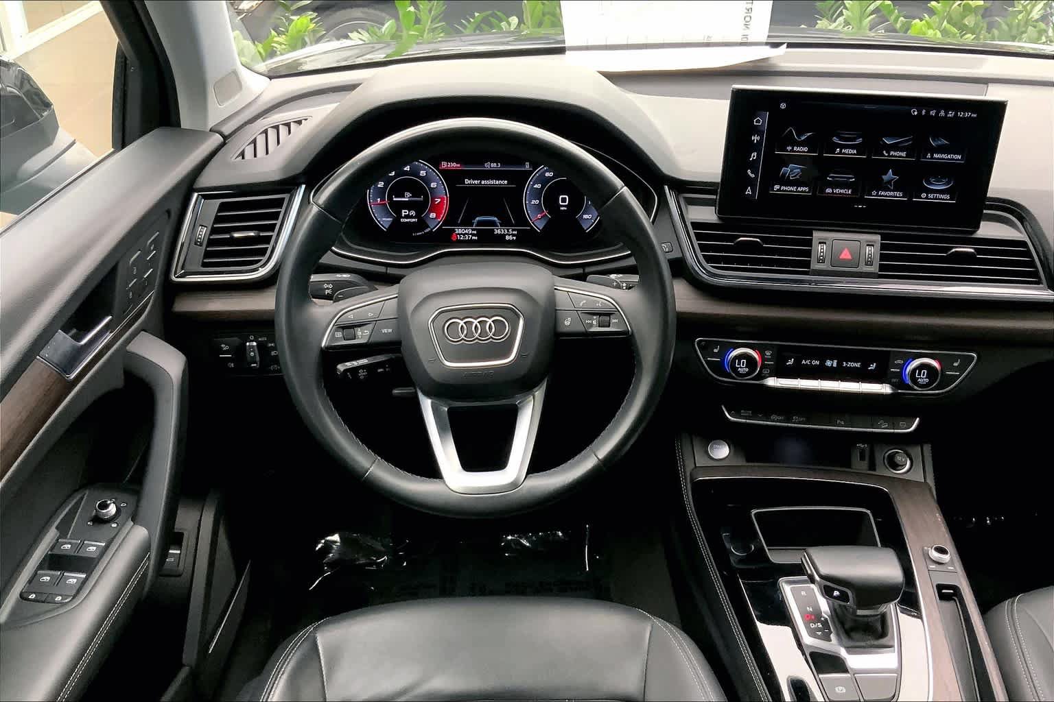 Used 2021 Audi Q5 2.0T Premium Plus w/ Premium Plus Package AWD/4WD image 6