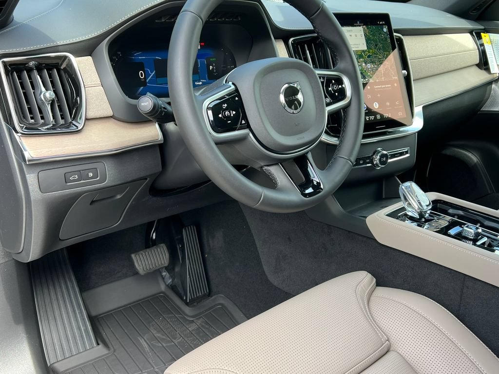 New 2026 Volvo XC90 T8 Ultra w/ Protection Package Premier AWD/4WD image 19