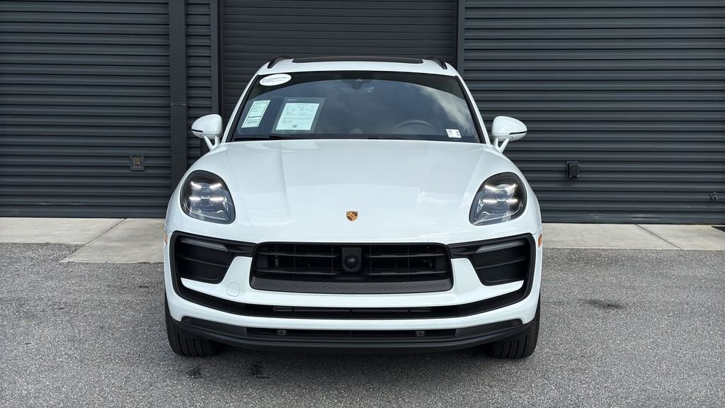 Certified 2025 Porsche Macan image 20