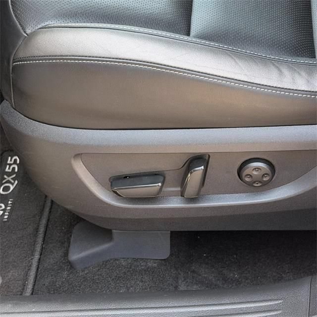 Used 2025 INFINITI QX55 Luxe w/ Cargo Package AWD/4WD image 30